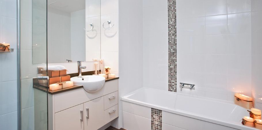 Bathroom Renovation Guide: Selecting Fixtures That Fit Your Style and Budget